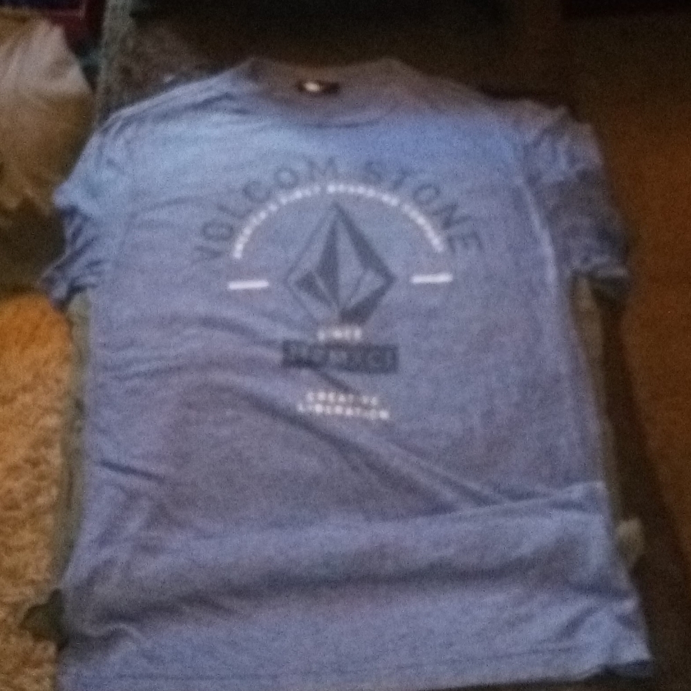 Volcom - Picture 2 of 3